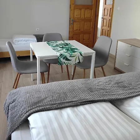 Apartman Maciata *